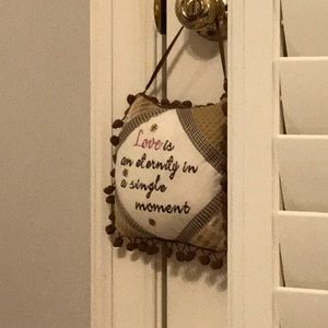 Meet your Posher, Crystal